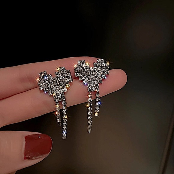 Silver Heart Tassel Rhinestone Choker Matching Earrings Set - Picture 6 of 7